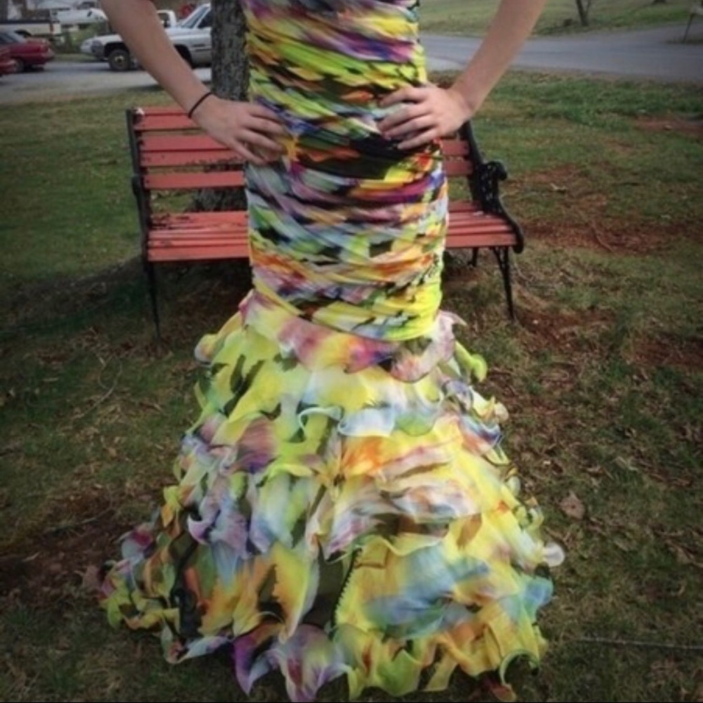 Yellow Mermaid Dress - Picture 3 of 4